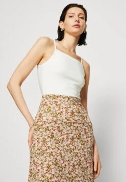 Anna Field Top - Off-white 11 Anna Field Top - Off-white -Chic Fusion Verkauf 002bafc69fb44bd8bdc90c9b68b08485