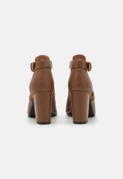 Anna Field LEATHER - Schaftsandale - Cognac 11 Anna Field LEATHER - Schaftsandale - Cognac -Chic Fusion Verkauf 20b0ade906954319a7ab226ae65dd4f8