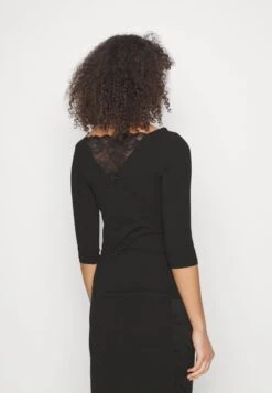 Langarmshirt - Black 10 Langarmshirt - Black -Chic Fusion Verkauf 2fbacc2485d04ee89b59c765657d0df8