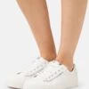 Anna Field Sneaker Low - White/silver 2 Anna Field Sneaker Low - White/silver -Chic Fusion Verkauf 37eaa041127d44e6b70a889ac380435a