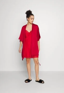 Anna Field Bademantel - Red 9 Anna Field Bademantel - Red -Chic Fusion Verkauf 40aed9d552d04300808dcd6fbd75b644