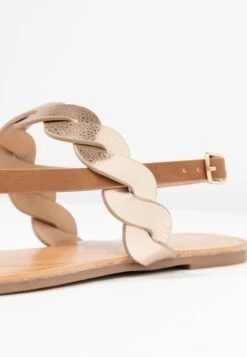 Zehentrenner - Cognac 10 Zehentrenner - Cognac -Chic Fusion Verkauf 4fc78ff91dc14b97b8042a8e89859d23