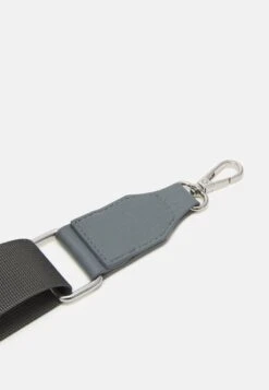 Anna Field Notebooktasche - Dark Grey 11 Anna Field Notebooktasche - Dark Grey -Chic Fusion Verkauf 53b41d3b30004fe69642dc06e2ca97e2