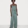 Anna Field Jumpsuit - Light Green 1 Anna Field Jumpsuit - Light Green -Chic Fusion Verkauf 57bc7643fed24d888cfbaf30312e3016