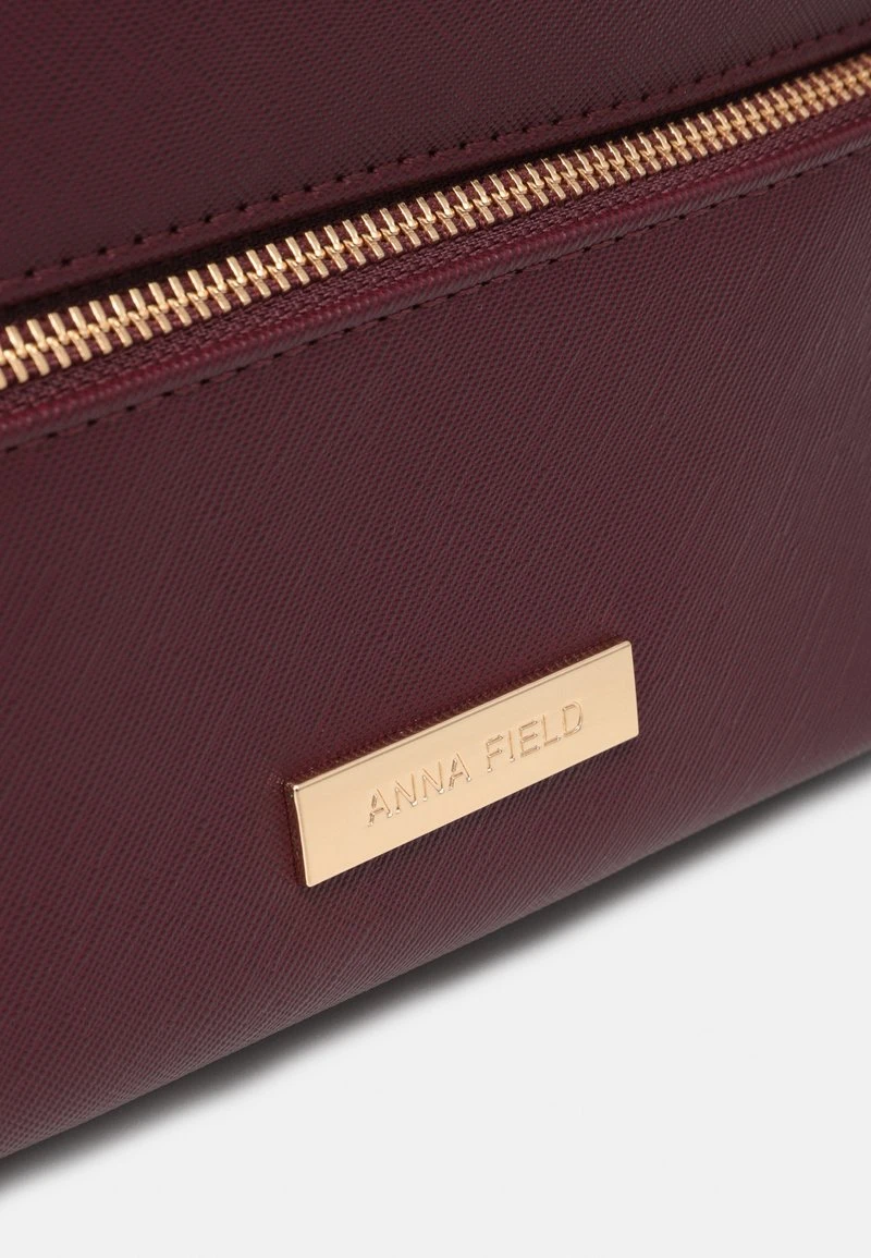 Anna Field Tagesrucksack - 304 - Bordeaux 6 Anna Field Tagesrucksack - 304 - Bordeaux – Bild 4