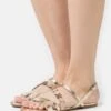 Anna Field Riemensandalette - Gold 2 Anna Field Riemensandalette - Gold -Chic Fusion Verkauf 5d893a6eb7bf47b492b93414d70ae83c