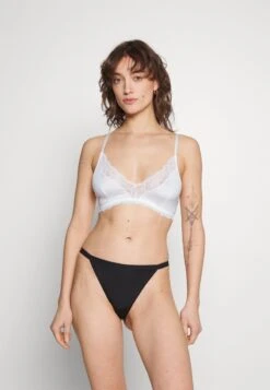 Anna Field 2 PACK - Triangel BH - Black/ White 11 Anna Field 2 PACK - Triangel BH - Black/ White -Chic Fusion Verkauf 64ae25580a114fbda9280a5fdfe9d667