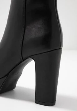Anna Field High Heel Stiefelette - Black 10 Anna Field High Heel Stiefelette - Black -Chic Fusion Verkauf 6f3444a6e01e46f1bcbf4ce977f92f9a