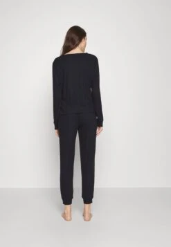 Anna Field Pyjama - Black 10 Anna Field Pyjama - Black -Chic Fusion Verkauf 71c35230fad24abe82ec3278ccc6f57b