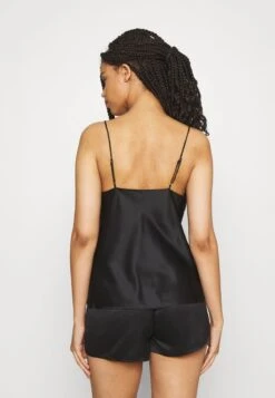 Anna Field SIMPLE SATIN SHORT SET - Nachtwäsche Set - Black 10 Anna Field SIMPLE SATIN SHORT SET - Nachtwäsche Set - Black -Chic Fusion Verkauf 722ca56a9ee2439f909f606ecf6a7ffe