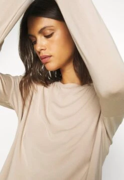 Anna Field Nachtwäsche Set - Taupe 11 Anna Field Nachtwäsche Set - Taupe -Chic Fusion Verkauf 7967f7f312c54d01b35703b15b005935