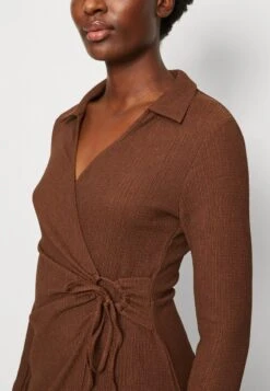 Anna Field Freizeitkleid - Dark Brown 13 Anna Field Freizeitkleid - Dark Brown -Chic Fusion Verkauf 7b0e8f1b0f8446ea8fc6048fb57adaa9