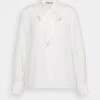 Anna Field Langarmshirt - Off-white 2 Anna Field Langarmshirt - Off-white -Chic Fusion Verkauf 7c76216c8fb74b9c94fb05cb83d9ea1d