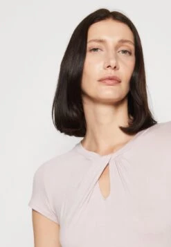 Anna Field T-Shirt Print - Purple 13 Anna Field T-Shirt Print - Purple -Chic Fusion Verkauf 7d5b2f78c6224d8b88acbf9e38922d74