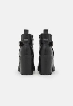 High Heel Stiefelette - Black 11 High Heel Stiefelette - Black -Chic Fusion Verkauf 8570581ca452475ca7e9b55872db68e0