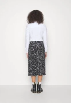 Bleistiftrock - Black 10 Bleistiftrock - Black -Chic Fusion Verkauf 8baf3a8bb8f741e7b8a4a51d5ad09ce4