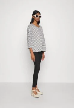 Chic Fusion Verkauf -Chic Fusion Verkauf 8ead80a576ee464fb59e4fa1c539f5d8