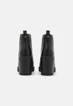 Anna Field High Heel Stiefelette - Black 11 Anna Field High Heel Stiefelette - Black -Chic Fusion Verkauf 9420400c07fb4a2fa84cc2ab9eb7b4d2