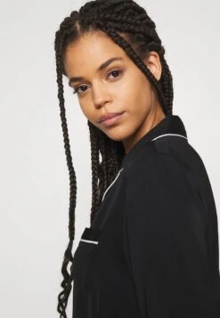 Anna Field AMANDA LONG SLEEVE SHORT SET - Nachtwäsche Set - Black 11 Anna Field AMANDA LONG SLEEVE SHORT SET - Nachtwäsche Set - Black -Chic Fusion Verkauf a911bd5cf1f74697b0189158387354a9