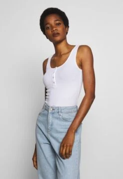 Anna Field Top - White 13 Anna Field Top - White -Chic Fusion Verkauf b418e6776b5c4474bbb59902a3dcf2d3