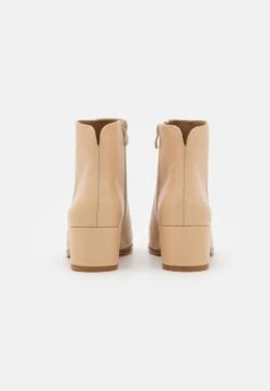 Ankle Boot - Beige 11 Ankle Boot - Beige -Chic Fusion Verkauf b90bfcf58a7f47c5b61e582161ba36bc