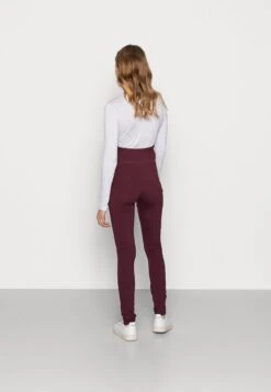 3 PACK - Leggings - Hosen - Black/bordeaux/dark Blue 10 3 PACK - Leggings - Hosen - Black/bordeaux/dark Blue -Chic Fusion Verkauf bc3788904d924fbfa012398100d87862