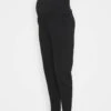 Jogginghose - Black 2 Jogginghose - Black -Chic Fusion Verkauf cfeb09a9791847ea947c1461d6e0e67e