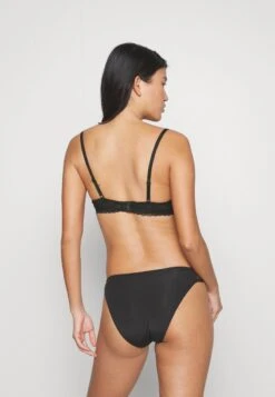 Anna Field 2 PACK - Bügel BH - Black/nude 10 Anna Field 2 PACK - Bügel BH - Black/nude -Chic Fusion Verkauf d59725bd83654affbe0002a67e770997