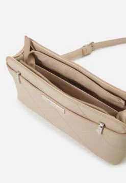 Anna Field Umhängetasche - Beige 10 Anna Field Umhängetasche - Beige -Chic Fusion Verkauf da107df8b33540ebac5a140c4fd24779