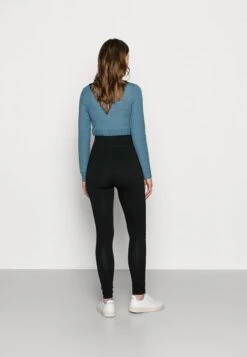 7/8 LENGTH MATERNITY LEGGINGS 2 PACK - Leggings - Hosen - Black 10 7/8 LENGTH MATERNITY LEGGINGS 2 PACK - Leggings - Hosen - Black -Chic Fusion Verkauf dfc5efad8f344410a1fcd90d3a24ba61