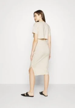 TOP SKIRT SET - Bleistiftrock - 003 - Off-white 10 TOP SKIRT SET - Bleistiftrock - 003 - Off-white -Chic Fusion Verkauf e18e5be314ef4aa3a17c04f4eaf0f49d