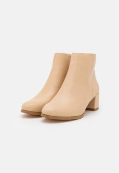 Ankle Boot - Beige 10 Ankle Boot - Beige -Chic Fusion Verkauf e1fabfeceb3b46f9a0060923e40cc988