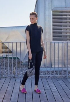 Anna Field LEATHER - Pantolette Flach - Pink 11 Anna Field LEATHER - Pantolette Flach - Pink -Chic Fusion Verkauf ec7df09906cb4a0bb80446df3338f9de