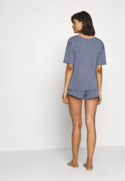 Anna Field Nachtwäsche Set - Blue 10 Anna Field Nachtwäsche Set - Blue -Chic Fusion Verkauf f470ee768f0940a1bf30c00a531c4b37