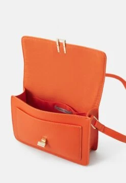 Anna Field Umhängetasche - Orange 12 Anna Field Umhängetasche - Orange -Chic Fusion Verkauf f9ef11dd4f1440db982f526f61721ab1 1
