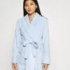 Anna Field LADIES PLUSH BATHROBE - Bademantel - Blue 2 Anna Field LADIES PLUSH BATHROBE - Bademantel - Blue -Chic Fusion Verkauf fb0520812562494c8bb168c773f825c3